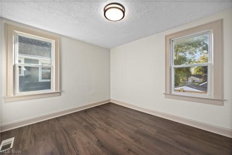 223 Stanford Avenue Elyria OH 44035