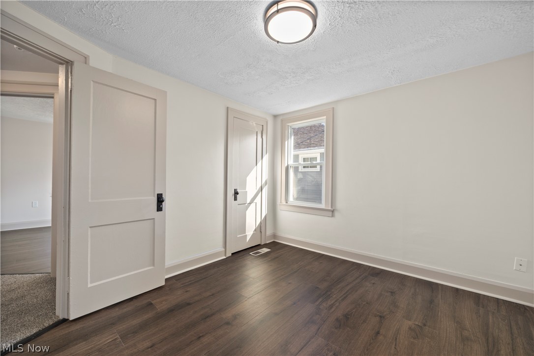223 Stanford Avenue Elyria OH 44035