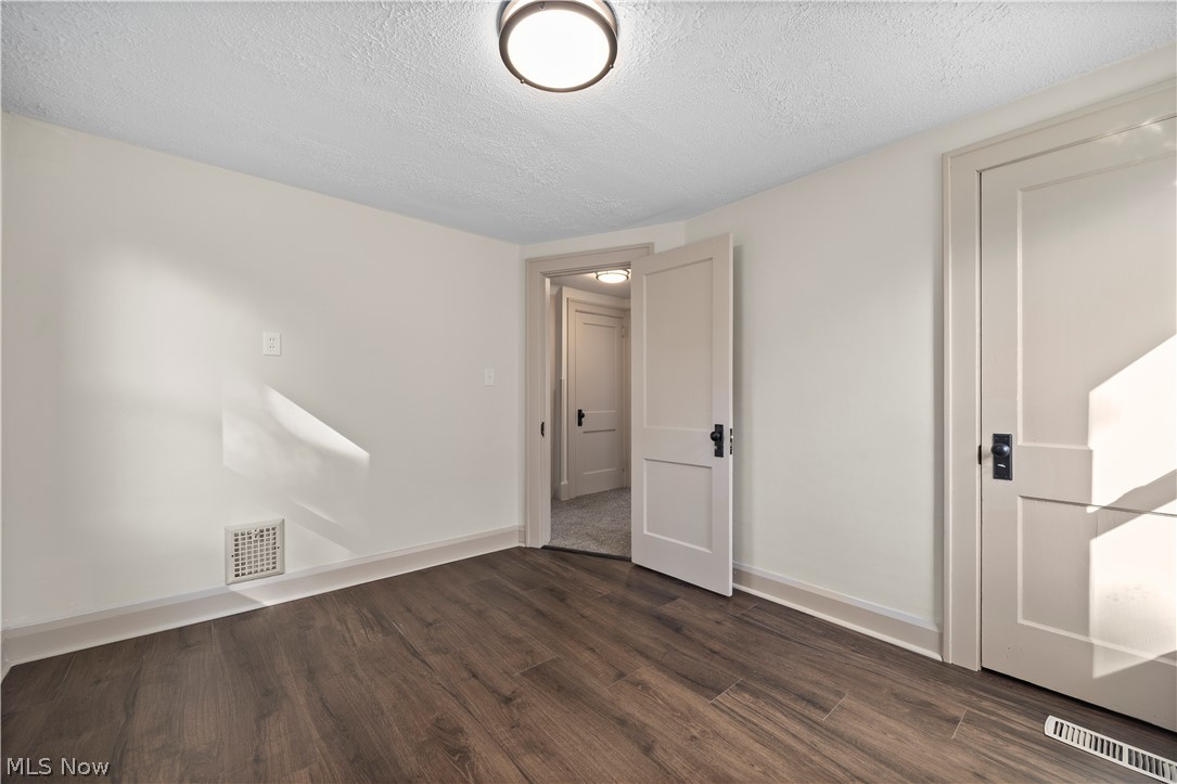 223 Stanford Avenue Elyria OH 44035