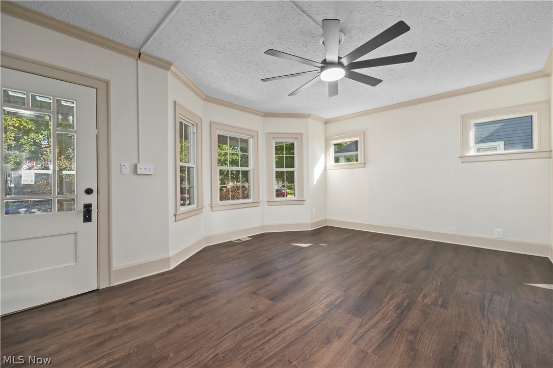 223 Stanford Avenue Elyria OH 44035