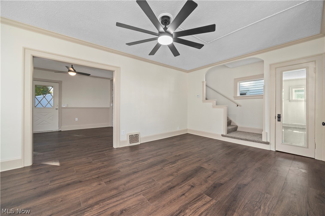 223 Stanford Avenue Elyria OH 44035