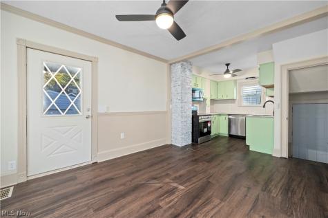 223 Stanford Avenue Elyria OH 44035