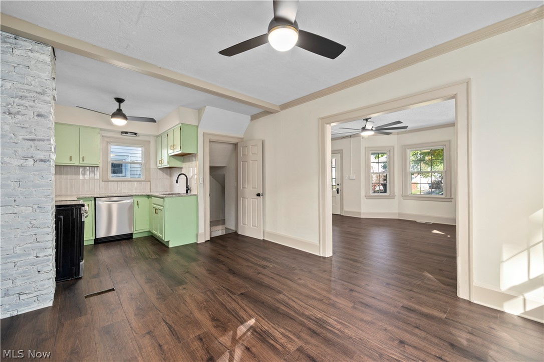 223 Stanford Avenue Elyria OH 44035