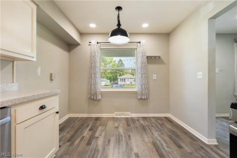 3194 S Bender Avenue Akron OH 44319