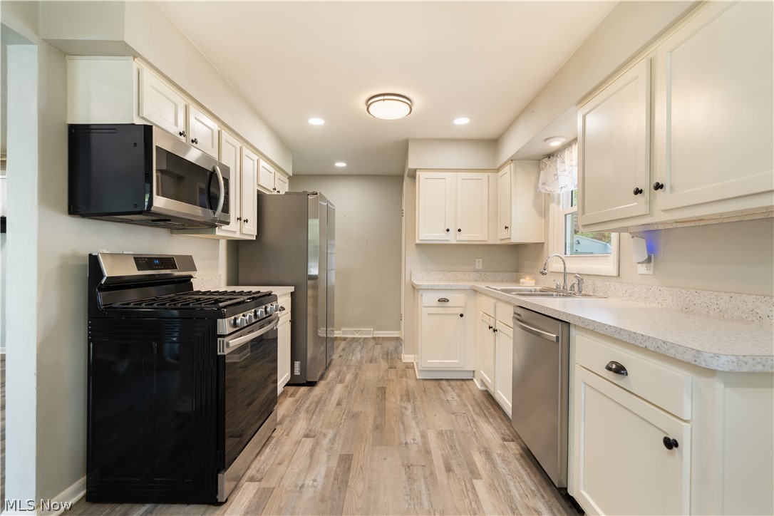 3194 S Bender Avenue Akron OH 44319