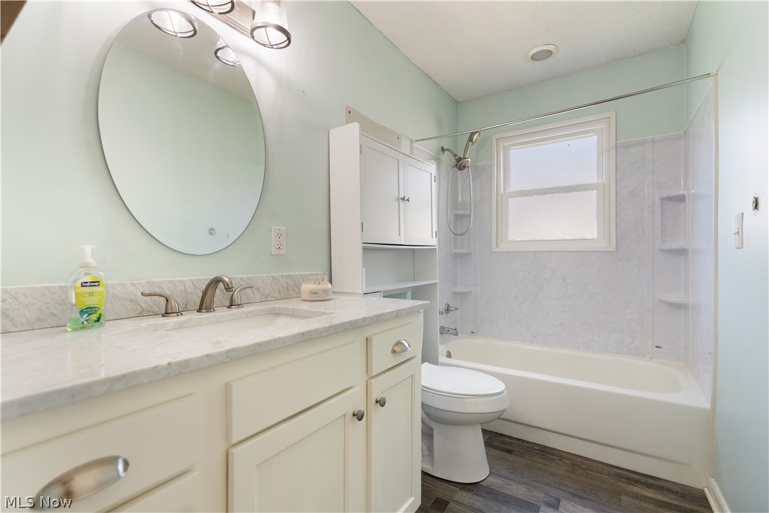 3194 S Bender Avenue Akron OH 44319
