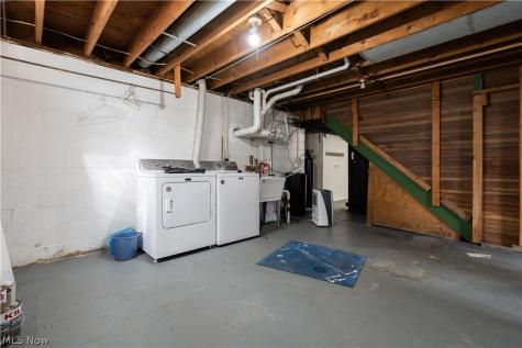 3194 S Bender Avenue Akron OH 44319