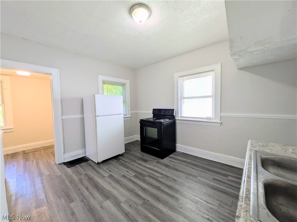 10721 Columbia Avenue Cleveland OH 44108