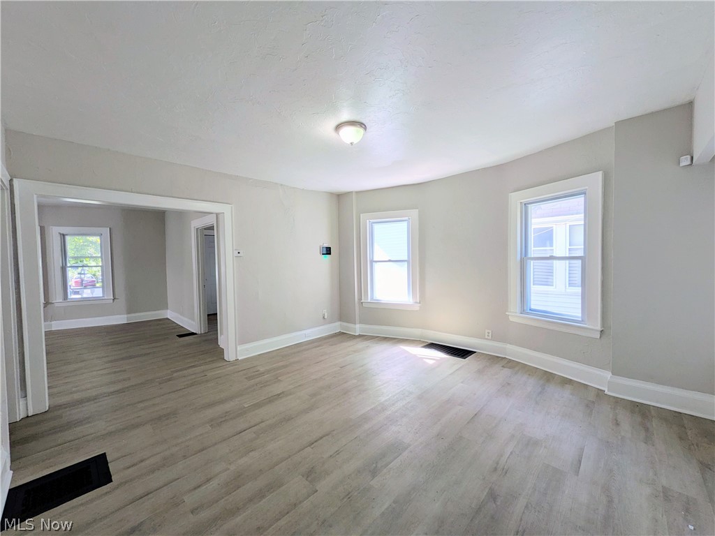 10721 Columbia Avenue Cleveland OH 44108