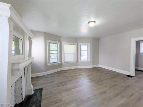 10721 Columbia Avenue Cleveland OH 44108