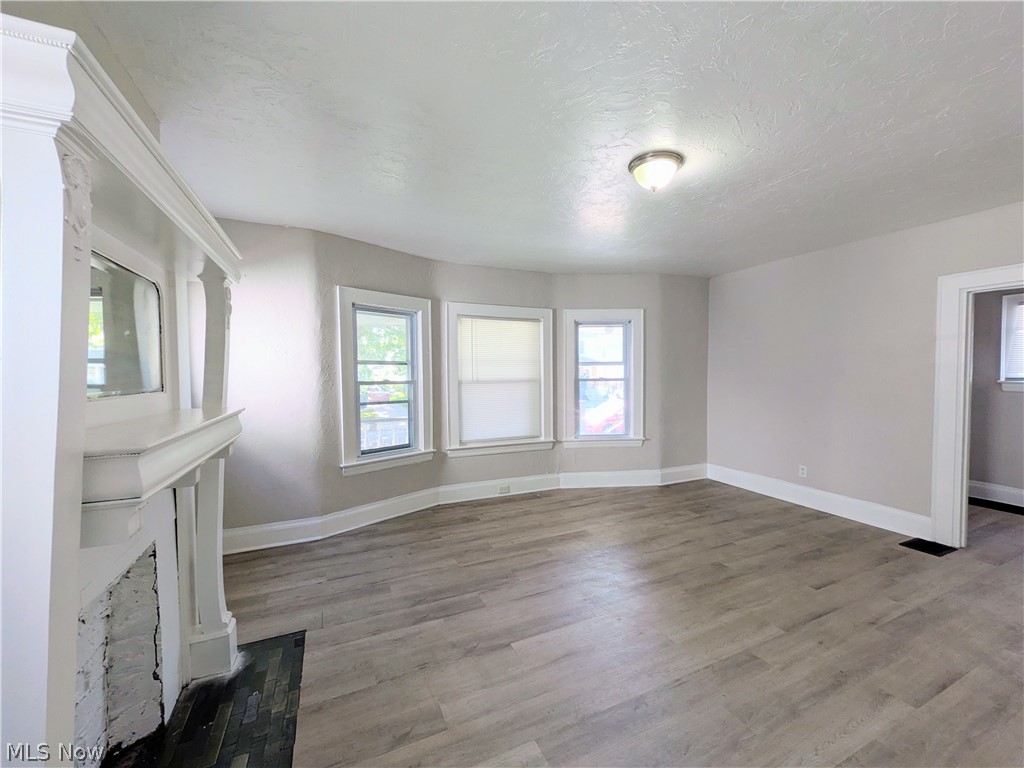 10721 Columbia Avenue Cleveland OH 44108