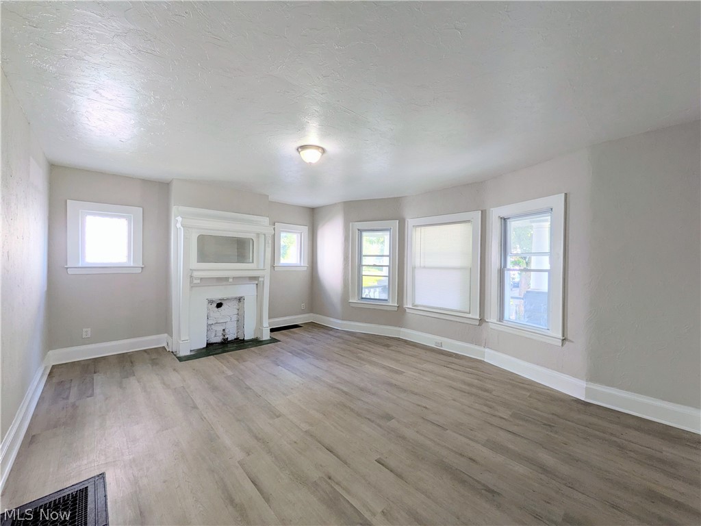 10721 Columbia Avenue Cleveland OH 44108