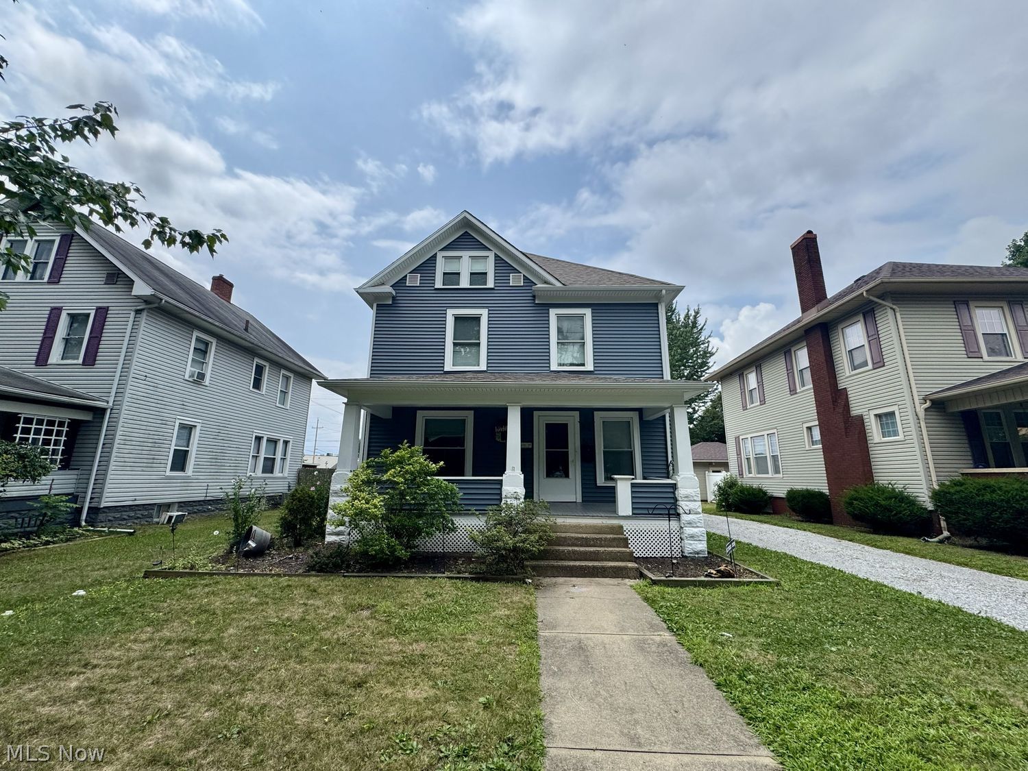 632 4th Street NW New Philadelphia OH 44663