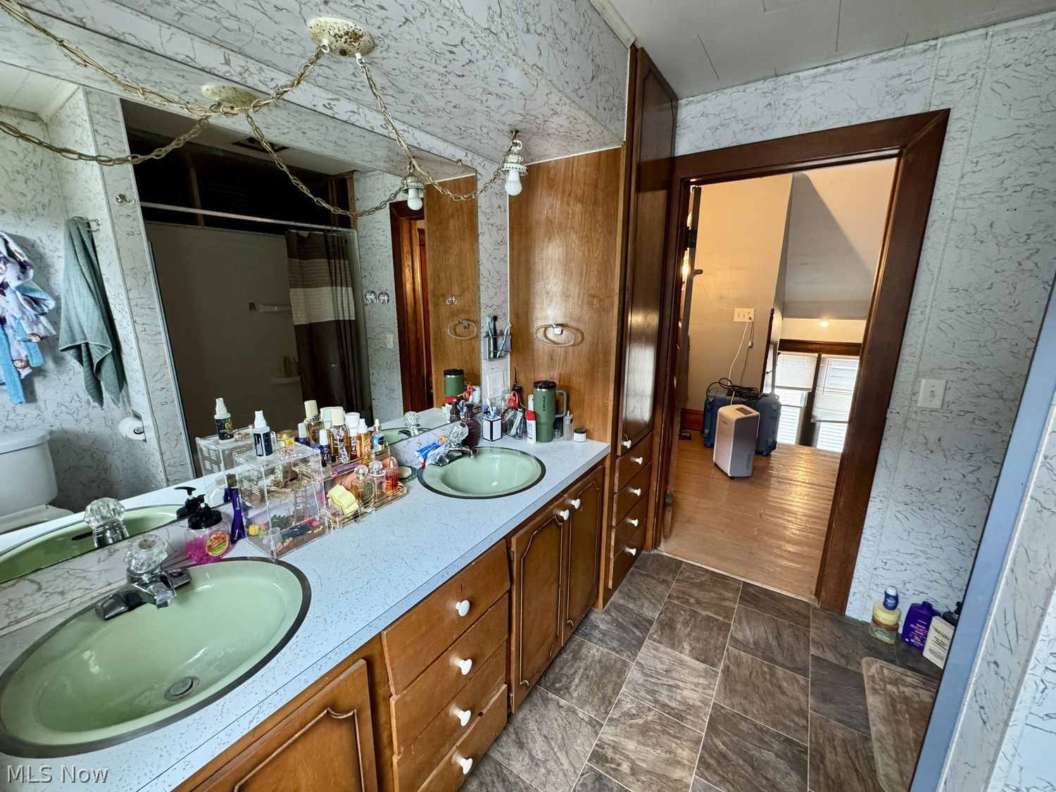 632 4th Street NW New Philadelphia OH 44663