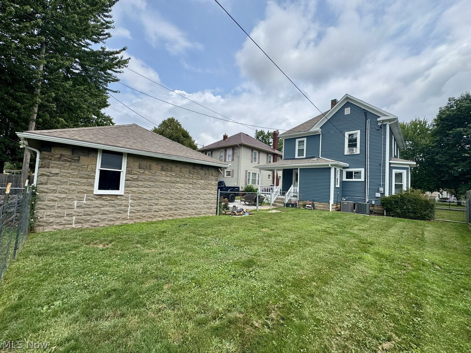 632 4th Street NW New Philadelphia OH 44663