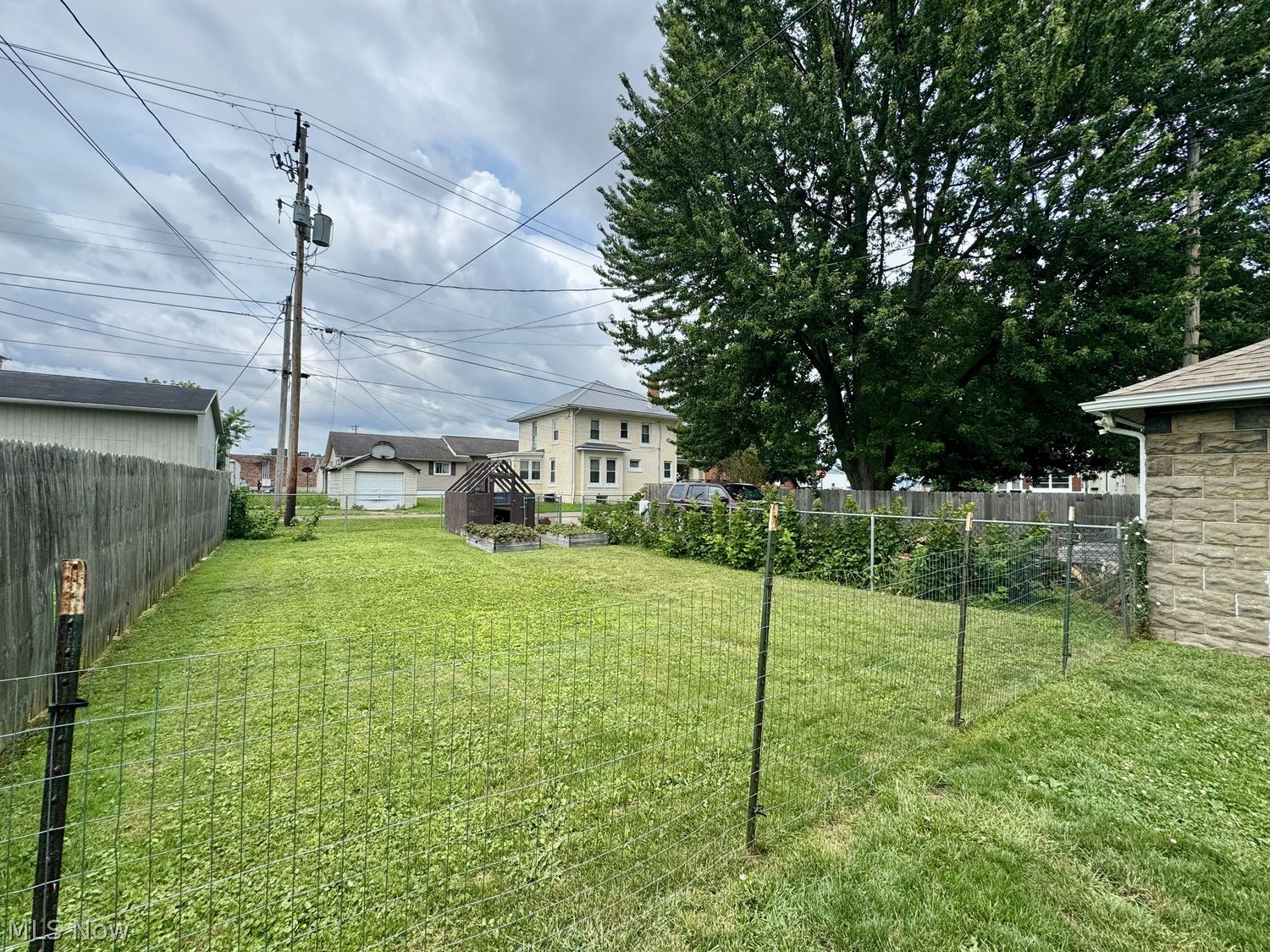 632 4th Street NW New Philadelphia OH 44663