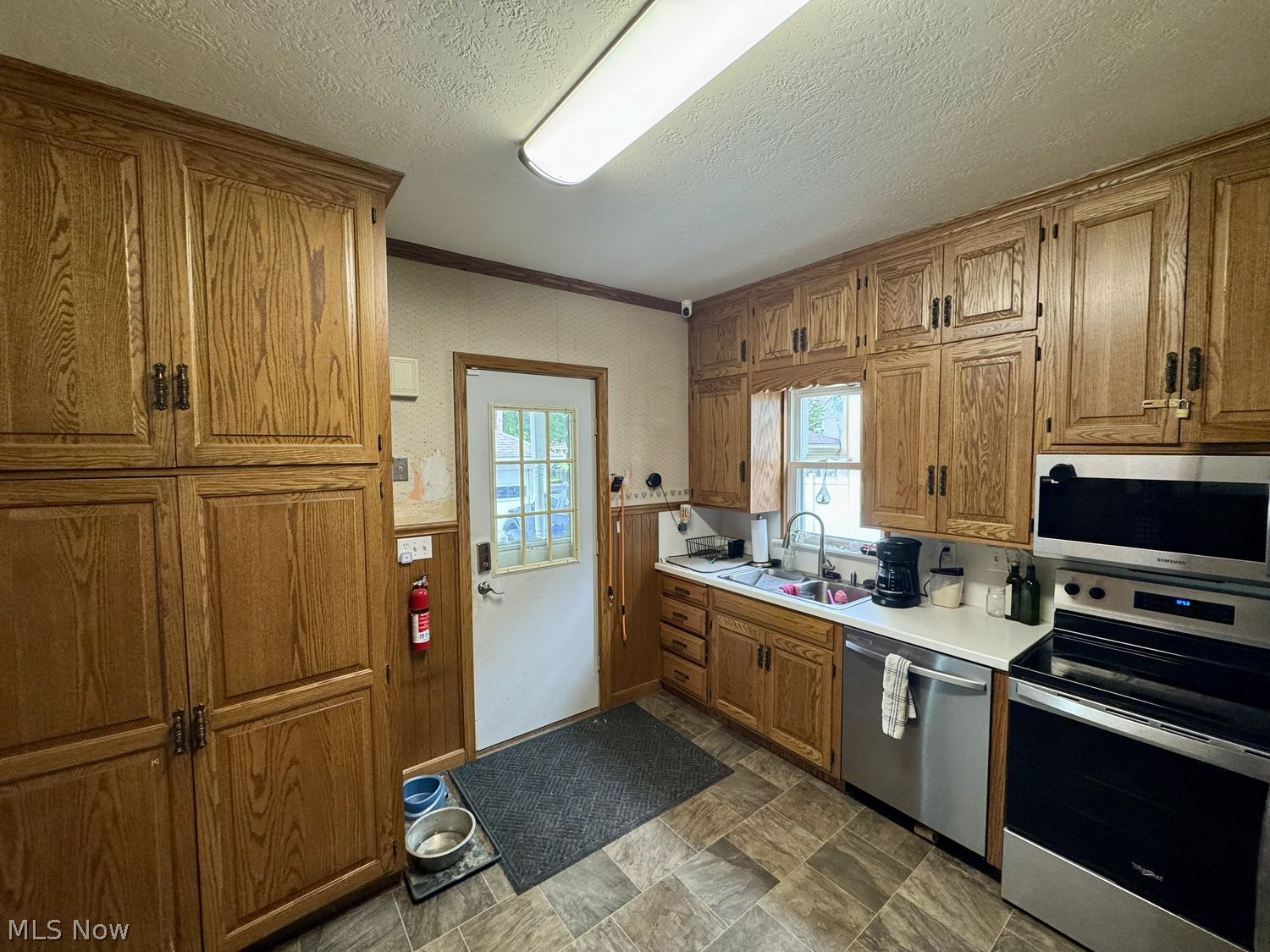 632 4th Street NW New Philadelphia OH 44663