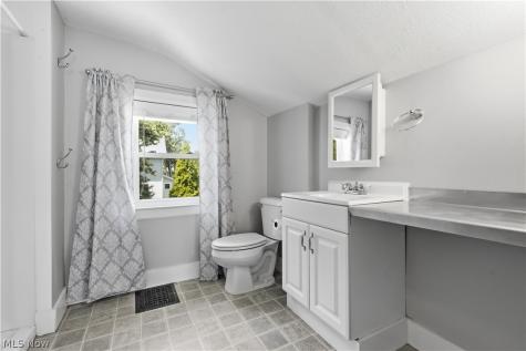 220 Diamond Street Ashland OH 44805