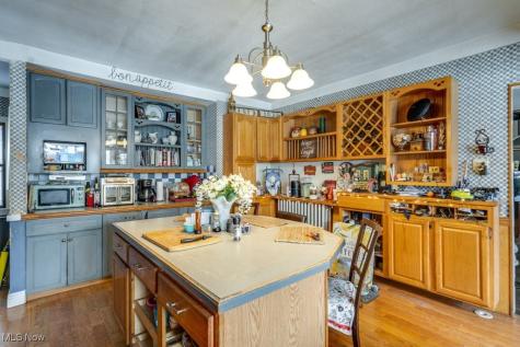 2478 Richmond Road Beachwood OH 44122