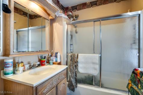 2478 Richmond Road Beachwood OH 44122
