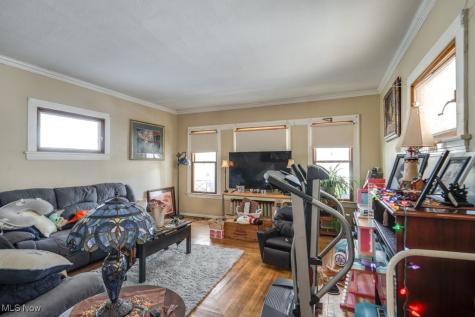 2478 Richmond Road Beachwood OH 44122