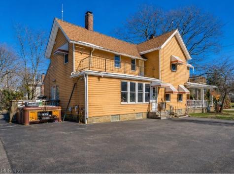 2478 Richmond Road Beachwood OH 44122