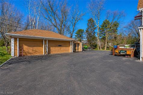 2478 Richmond Road Beachwood OH 44122