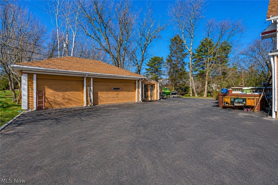2478 Richmond Road Beachwood OH 44122