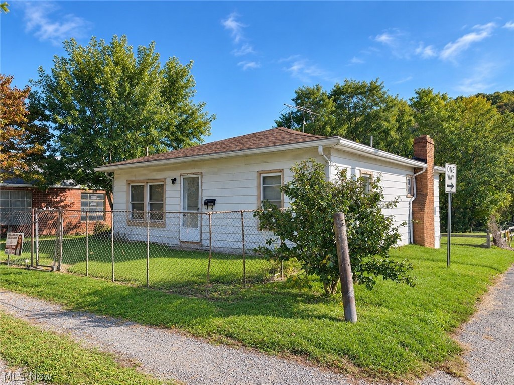220 S Nelson Avenue Lisbon OH 44432