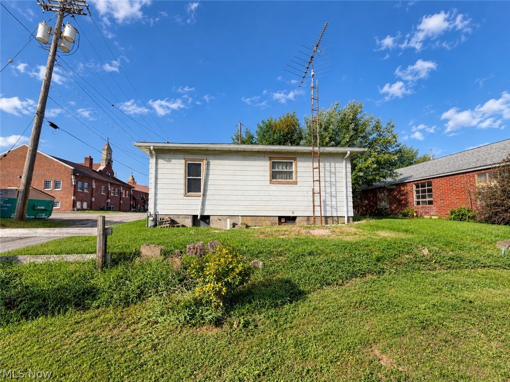 220 S Nelson Avenue Lisbon OH 44432
