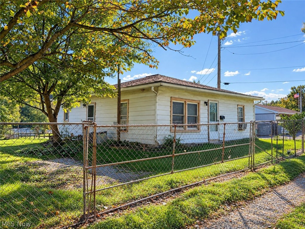 220 S Nelson Avenue Lisbon OH 44432