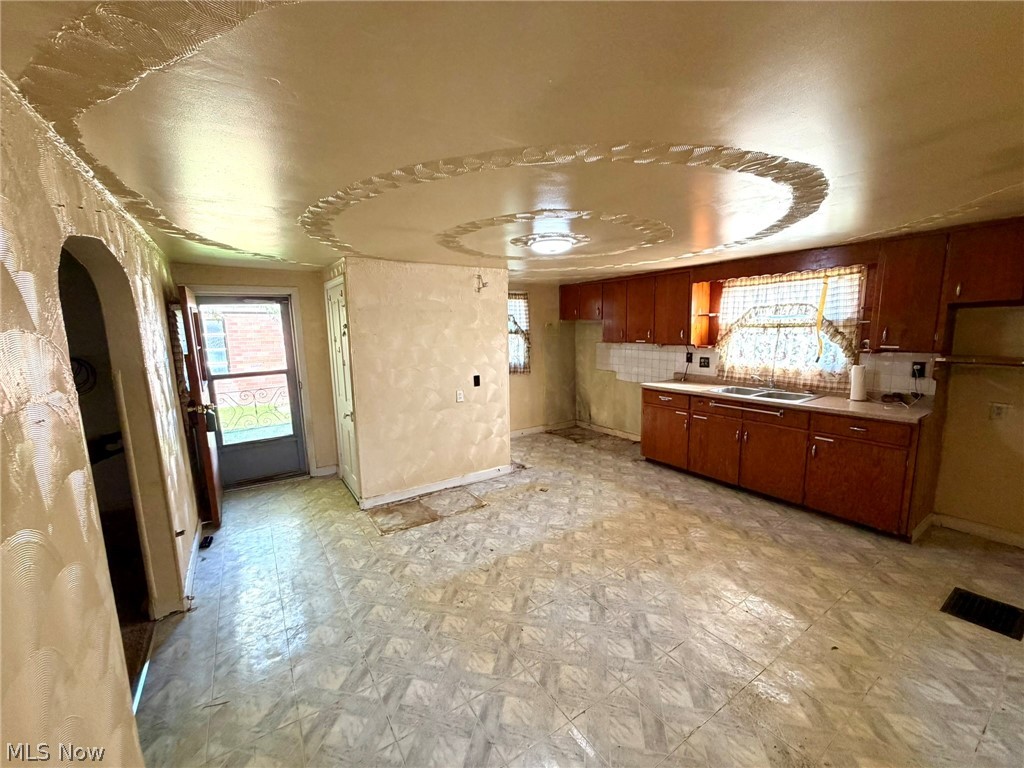220 S Nelson Avenue Lisbon OH 44432