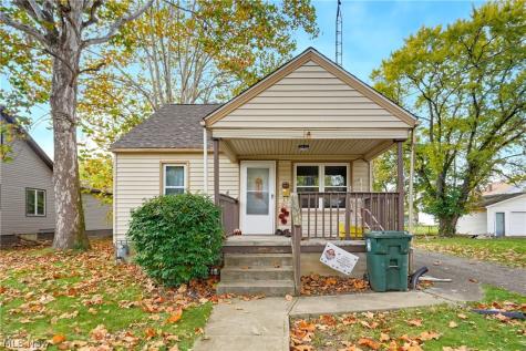 429 Gobel Avenue NE Canton OH 44704