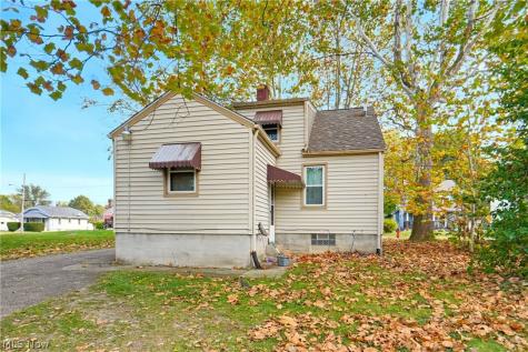 429 Gobel Avenue NE Canton OH 44704