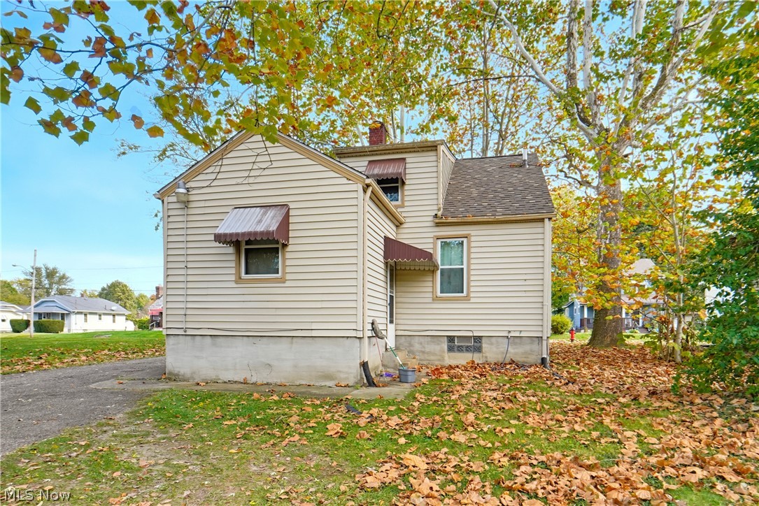 429 Gobel Avenue NE Canton OH 44704