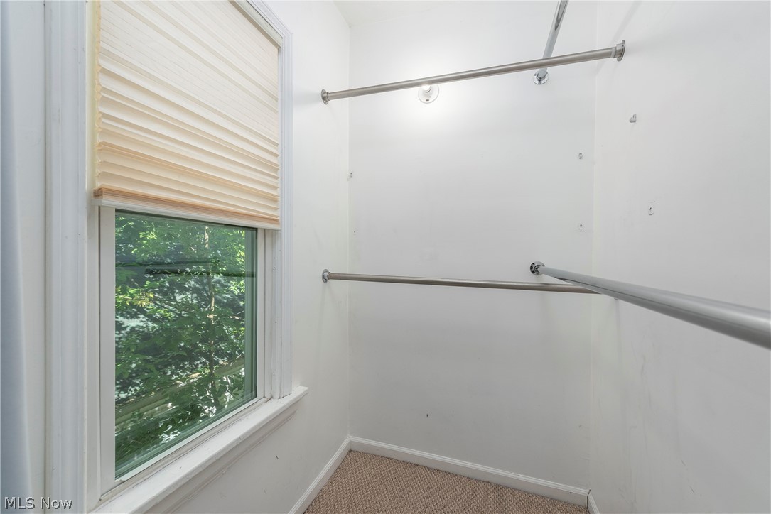 1395 Delia Avenue Akron OH 44320