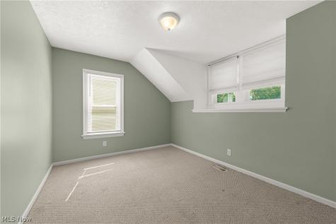 1395 Delia Avenue Akron OH 44320