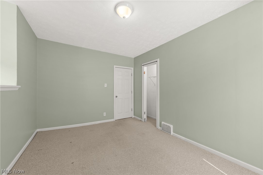1395 Delia Avenue Akron OH 44320