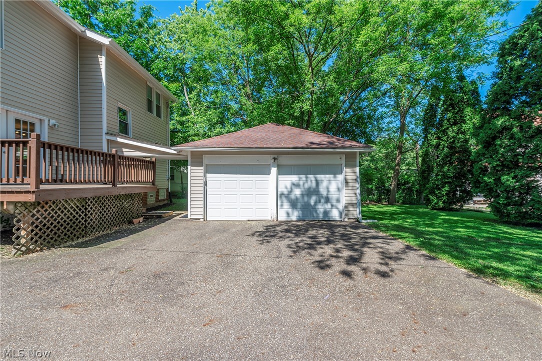 1395 Delia Avenue Akron OH 44320