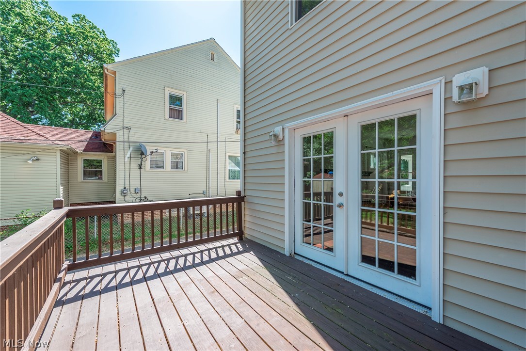 1395 Delia Avenue Akron OH 44320