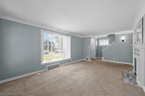 13909 Thraves Avenue Garfield Heights OH 44125