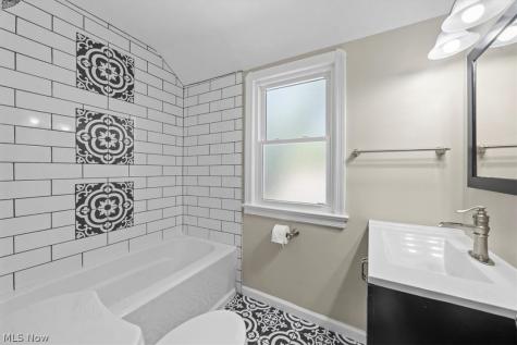 13909 Thraves Avenue Garfield Heights OH 44125