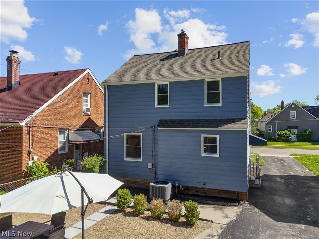 13909 Thraves Avenue Garfield Heights OH 44125