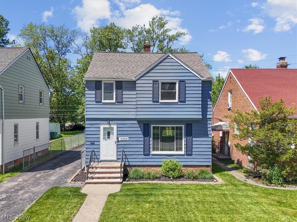 13909 Thraves Avenue Garfield Heights OH 44125