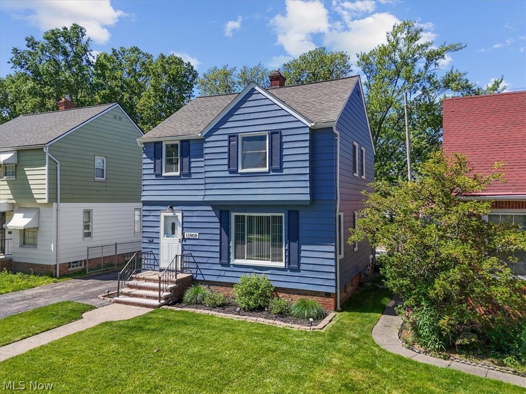 13909 Thraves Avenue Garfield Heights OH 44125