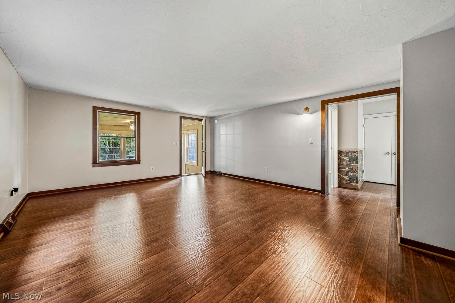 13910 E Center Street Burton OH 44021