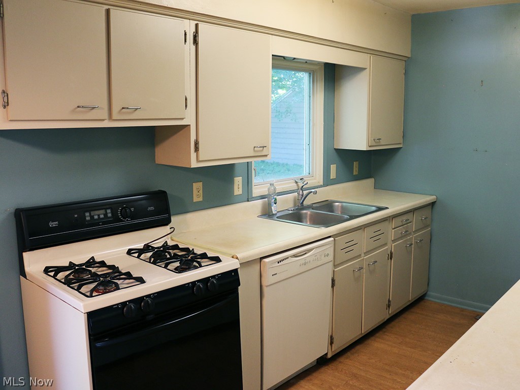 1787 Bathgate Avenue Madison OH 44057