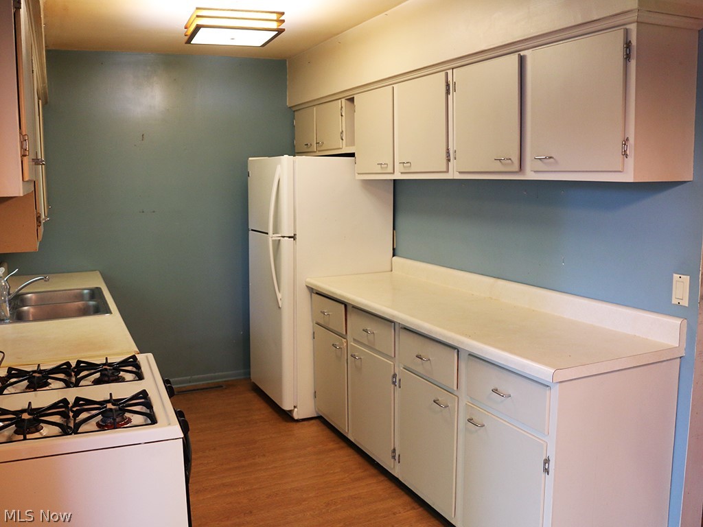 1787 Bathgate Avenue Madison OH 44057