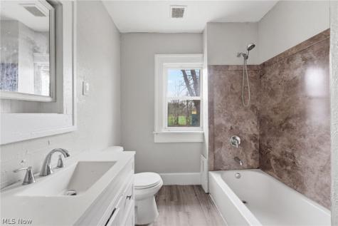 238 W North Street Akron OH 44303