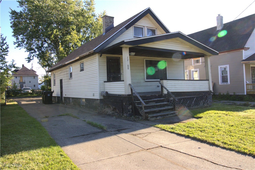 12508 Farringdon Avenue Cleveland OH 44105